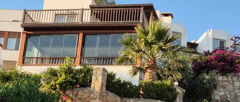 Luksus-toetasjesleilighet | Sengetøy av topp kvalitet, individuelt dekorert og individuelt innredet