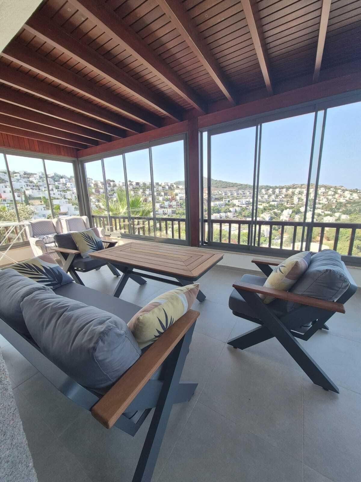 奢華複式房屋 | 高級寢具、獨特設計、獨特裝修、書桌