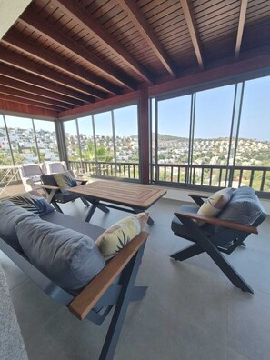 奢华复式 | 高档床上用品、特色装修、特色家居、办公桌