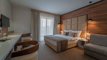 Deluxe Double or Twin Room, Balcony, Valley View