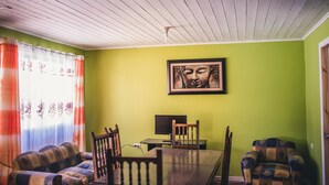 TV - Cabañas San Andres (Pichilemu)