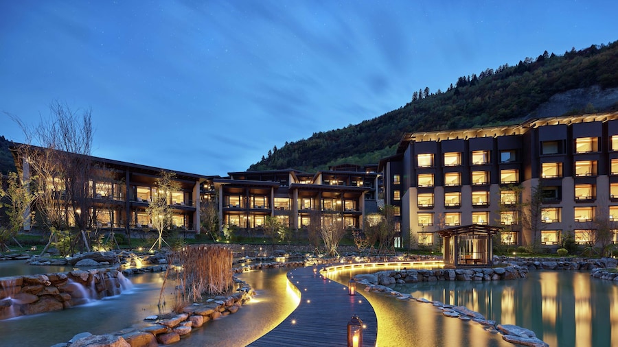 Hilton Jiuzhaigou Resort