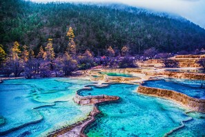 Ecotours - Hilton Jiuzhaigou Resort (Ngawa Autonomous Prefecture)