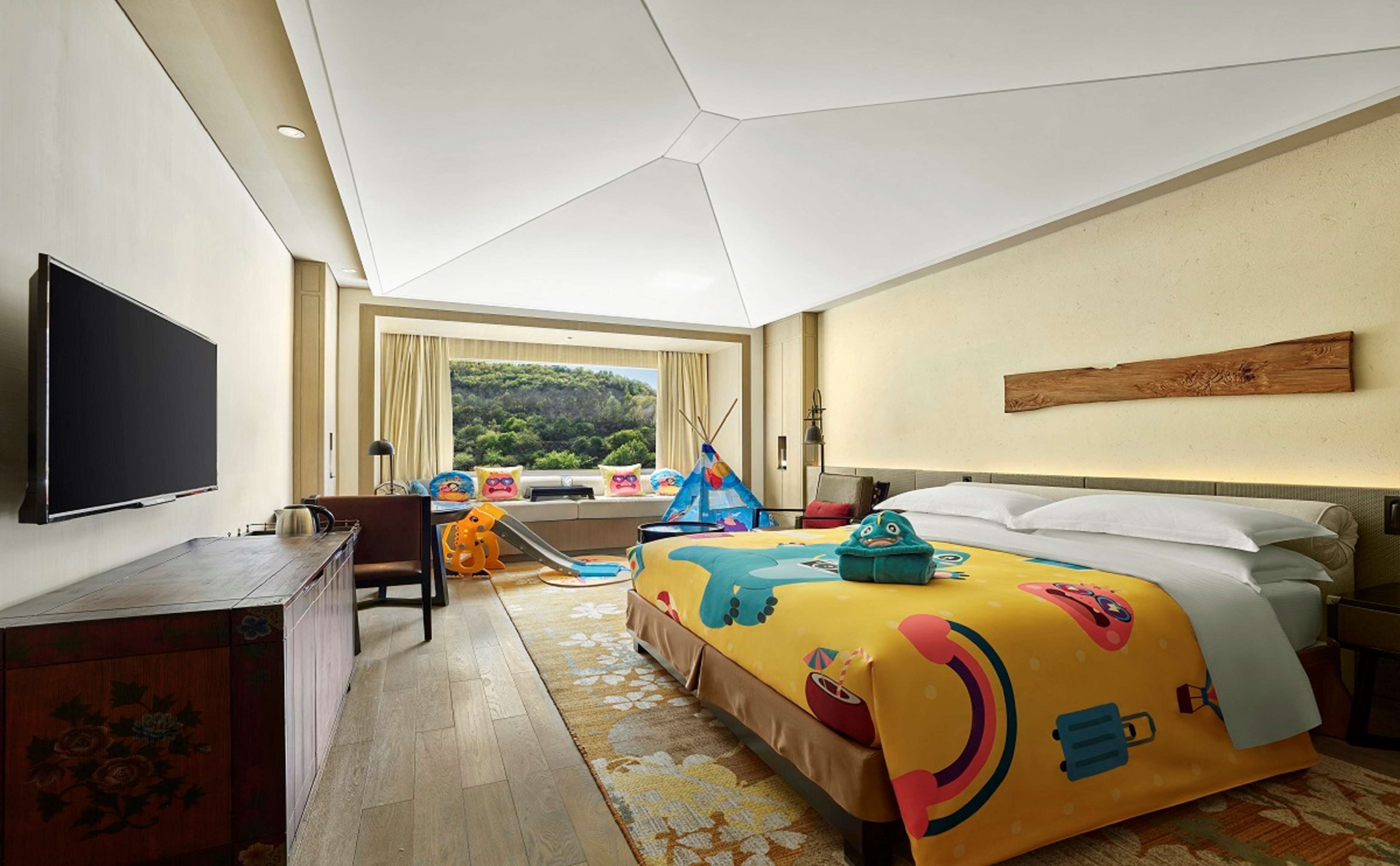 ห้อง  แฟมิลี่, เตียงเดี่ยว 2 เตียง | เครื่องนอนระดับพรีเมียม, มินิบาร์, ตู้นิรภัยในห้องพัก, โต๊ะทำงาน