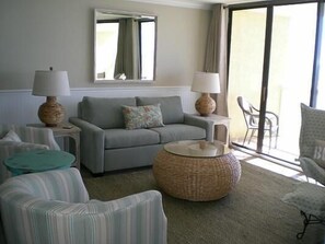 TV, DVD player - Charleston 115 Oceanfront Villas Beach Daze 3 Bedroom Holiday Home By My Ocean Rentals (Folly Beach)
