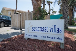 Exterior - Seacoast Villas 4 3 Bedroom Holiday Home By My Ocean Rentals (Folly Beach)
