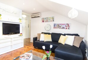 City Apartment, 1 Bedroom | Living room - City Center Gran Via Dreammadrid (Madrid)