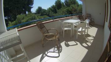 Apartamento standard, 1 quarto, sacada | Sacada