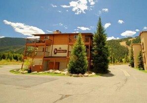 Exterior - Snowdance Condo 2 Bedroom Apartment by Key to the Rockies (Keystone)