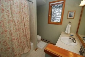 Departamento, 3 habitaciones | Baño | Toallas