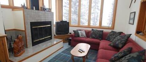 Apartment, 3 Bedrooms | Living area