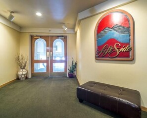 Lobby sitting area - Liftside Condominium 1 Bedroom Apartment by Key to the Rockies (Keystone)