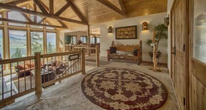Retreat at Summerwood 5 Bedroom Apartment by Key to the Rockies