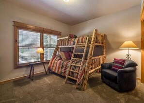 House, 3 Bedrooms | 3 bedrooms, bed sheets - Campfire Mountain Home 3 Bedroom Holiday home by Key to the Rockies (Keystone)