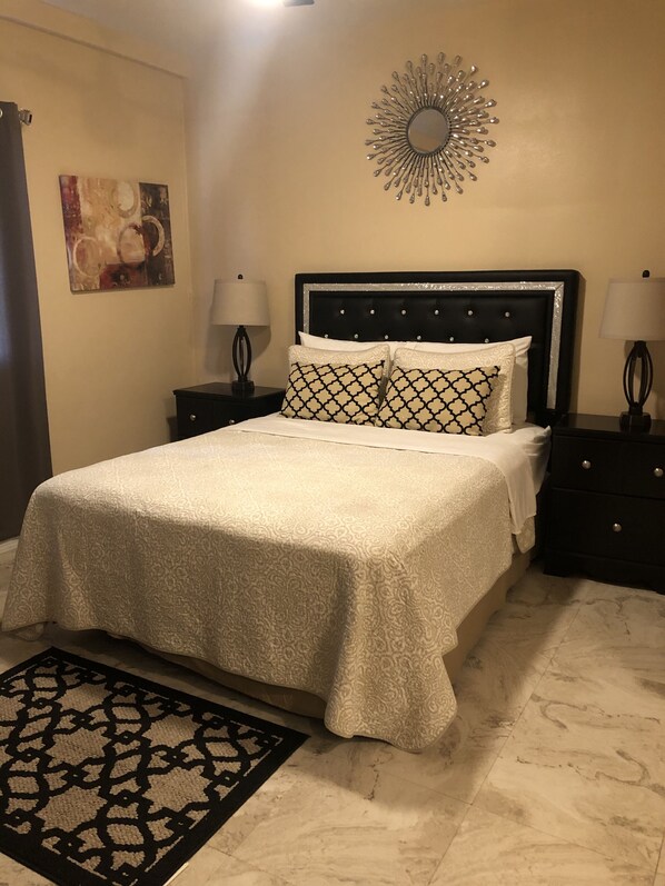 Deluxe Room, 2 Double Beds, Mountain View