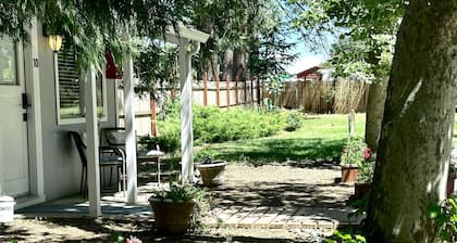 The Pines Inn and Cottages