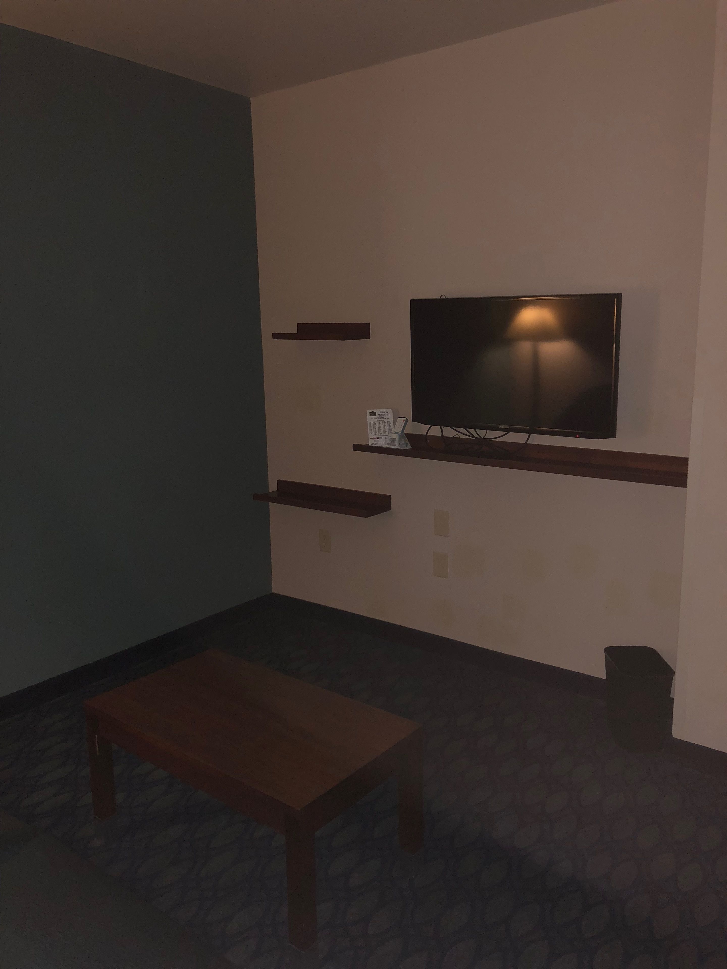 executive suite, 1 king bed | blackout curtains, iron/ironing board, free wifi, bed sheets