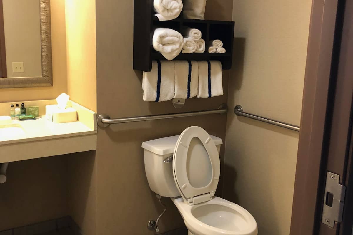 basic double room, 2 queen beds | bathroom | towels