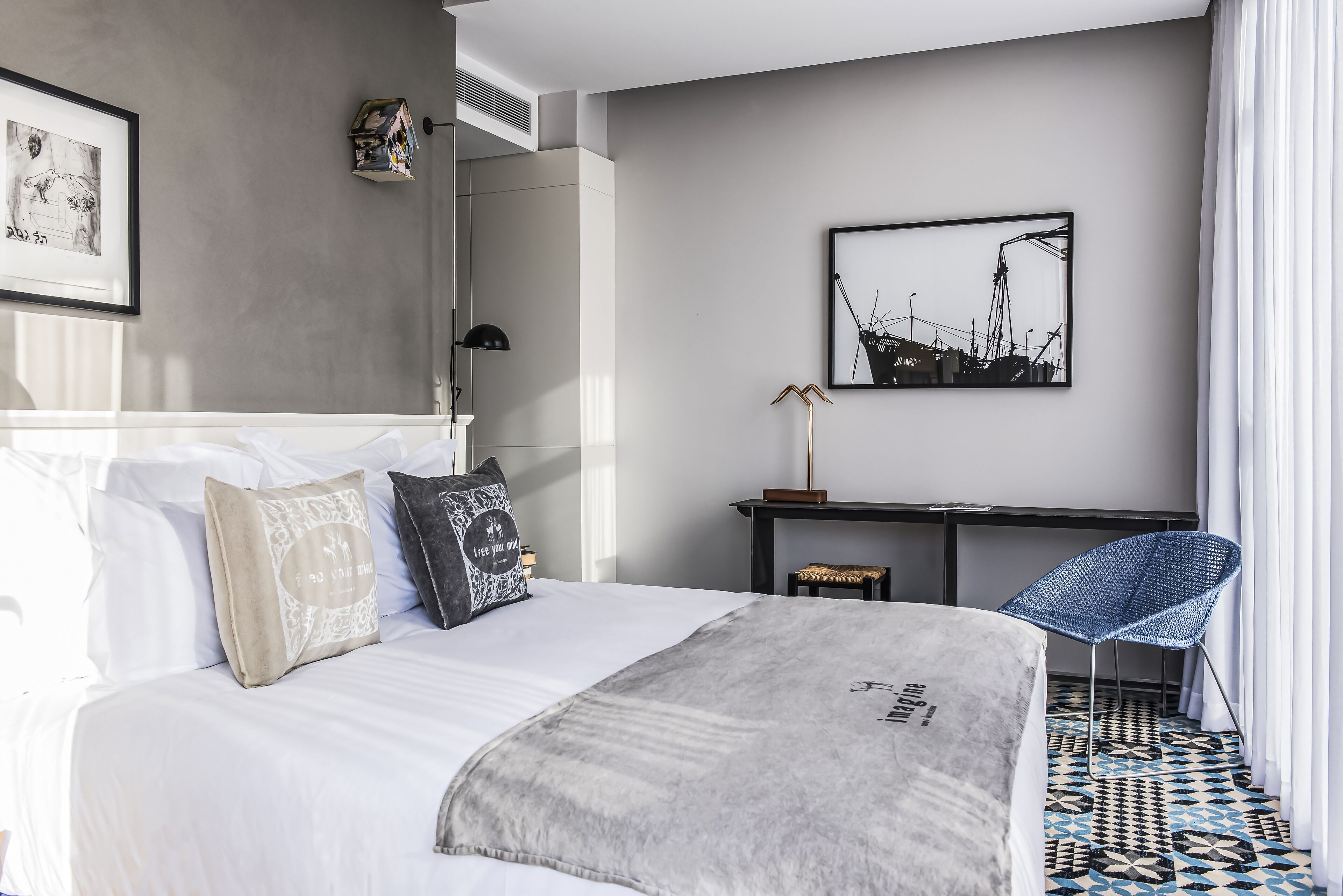 1 bedroom, in-room safe, desk, blackout curtains