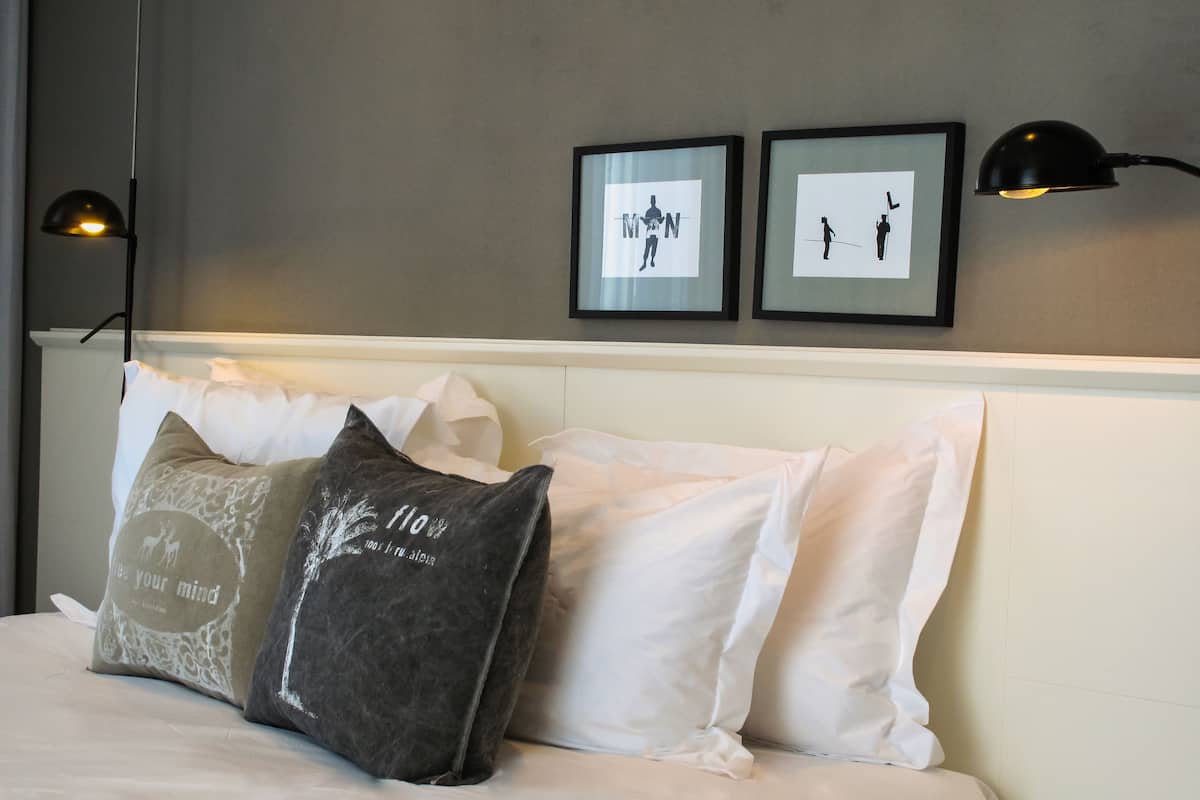 1 bedroom, in-room safe, desk, blackout curtains