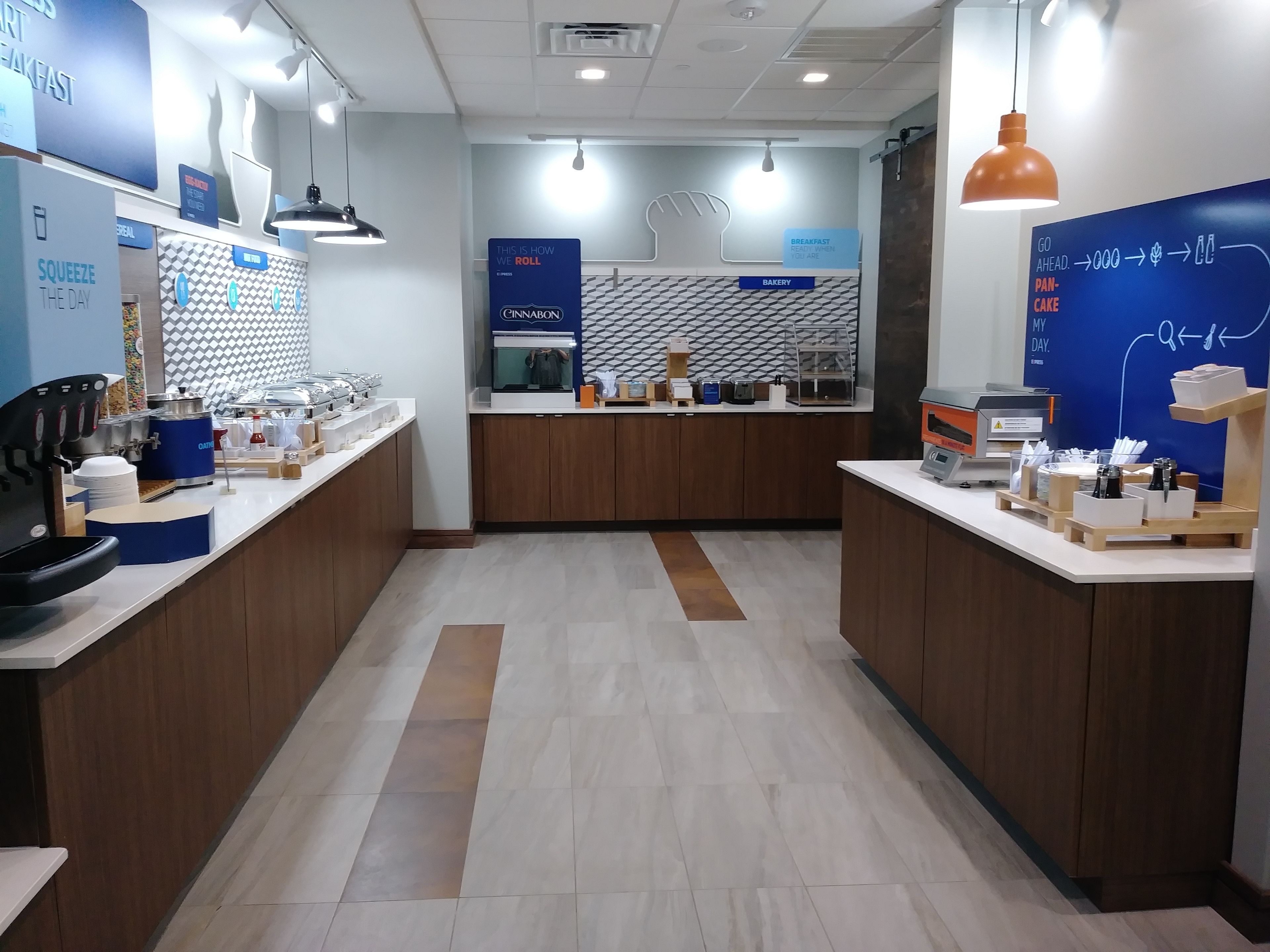 free daily continental breakfast