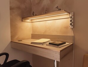 Studio, eigenes Bad (Cocineta) | Laptopgeeigneter Arbeitsplatz, Verdunkelungsvorhänge, kostenloses WLAN