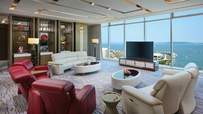 Premium bedding, minibar, in-room safe, desk - Intercontinental Xiamen by IHG (Xiamen)