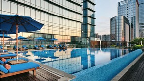 Outdoor pool - Intercontinental Xiamen by IHG (Xiamen)