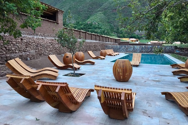Outdoor pool, pool umbrellas, sun loungers