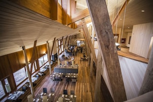 Breakfast, lunch, dinner served; local cuisine