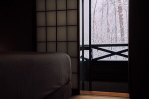 Triple Room for 1 guest | Bed sheets