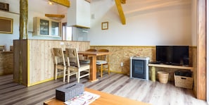 Down duvets, individually decorated, individually furnished, free WiFi - Country Cottage Wakiaiai (Nakafurano)