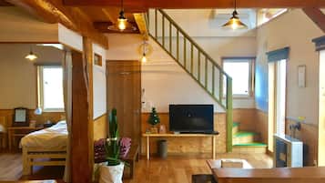 Main Cottage, Non Smoking | 2 bedrooms, down comforters, individually decorated
