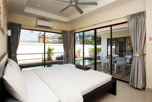 Premium bedding, in-room safe, desk, blackout curtains - Magic Villa Pattaya (Pattaya)