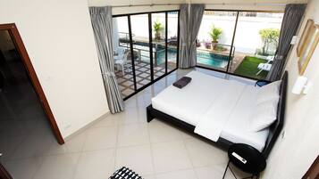 Premium bedding, in-room safe, desk, blackout curtains