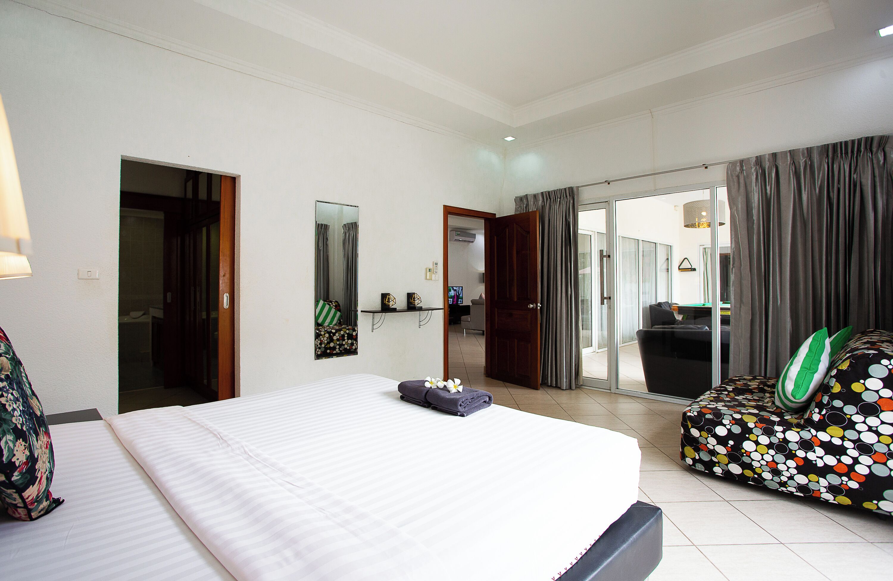 Villa superior, 2 habitaciones, alberca privada | Ropa de cama de alta calidad y caja de seguridad en la habitación 