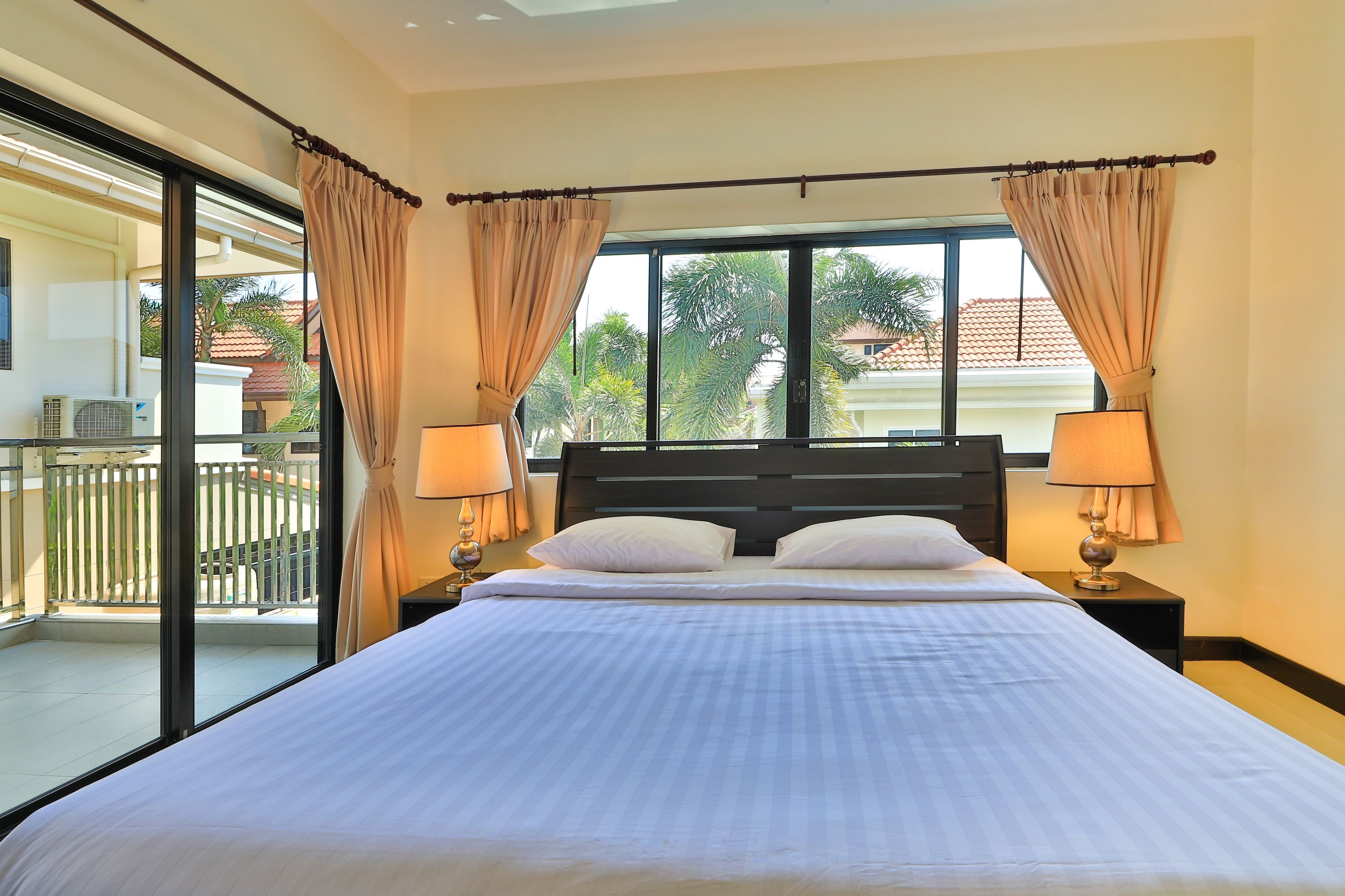 华丽别墅, 4 间卧室, 私人游泳池 | 客房内保险箱、遮光窗帘、熨斗/熨衣板、免费 WiFi