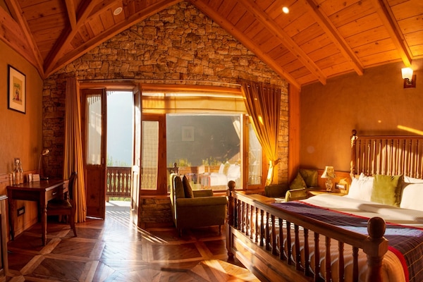 Royal Room | 1 dormitorio, ropa de cama de alta calidad, minibar y caja fuerte