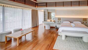 Villa, 4 chambres, piscine privée, vue plage | Coffres-forts dans les chambres, bureau