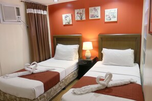 Premier Family | Bathroom | Shower, rainfall showerhead, free toiletries, towels - 1775 Adriatico Suites (Manila)