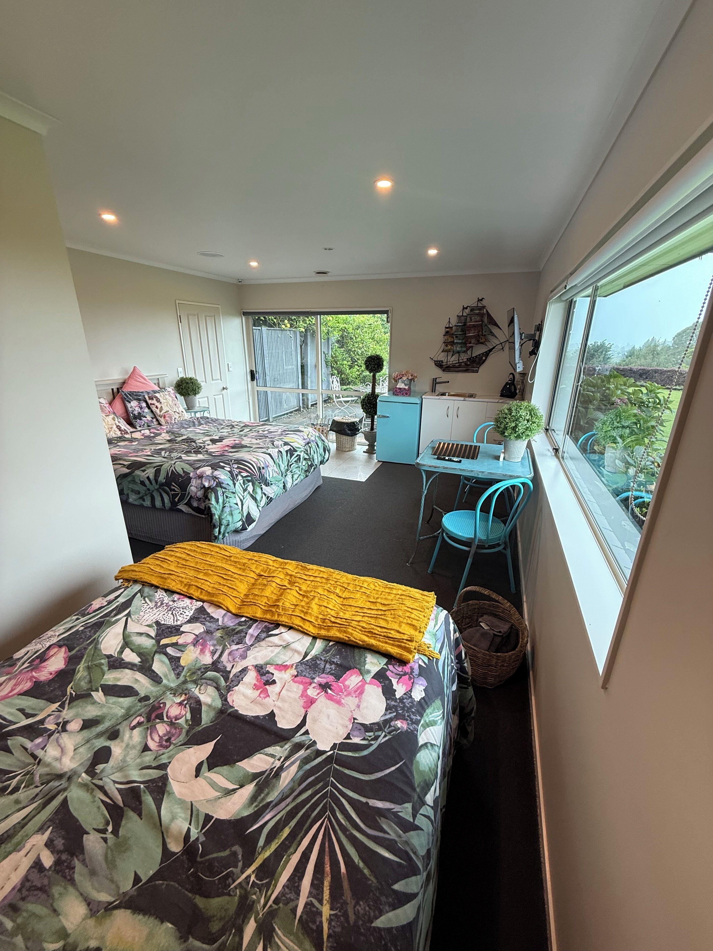 Family Studio, (Private Bathroom) | 1 sovrum, ljudisolering och gratis wi-fi