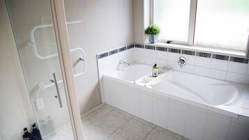 Free toiletries, towels, shampoo