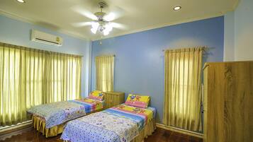 3 Bedroom Villa | 3 bedrooms, individually decorated, individually furnished, desk