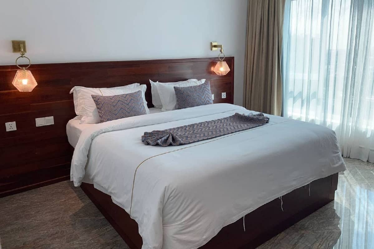 Minibar, in-room safe, desk, blackout curtains