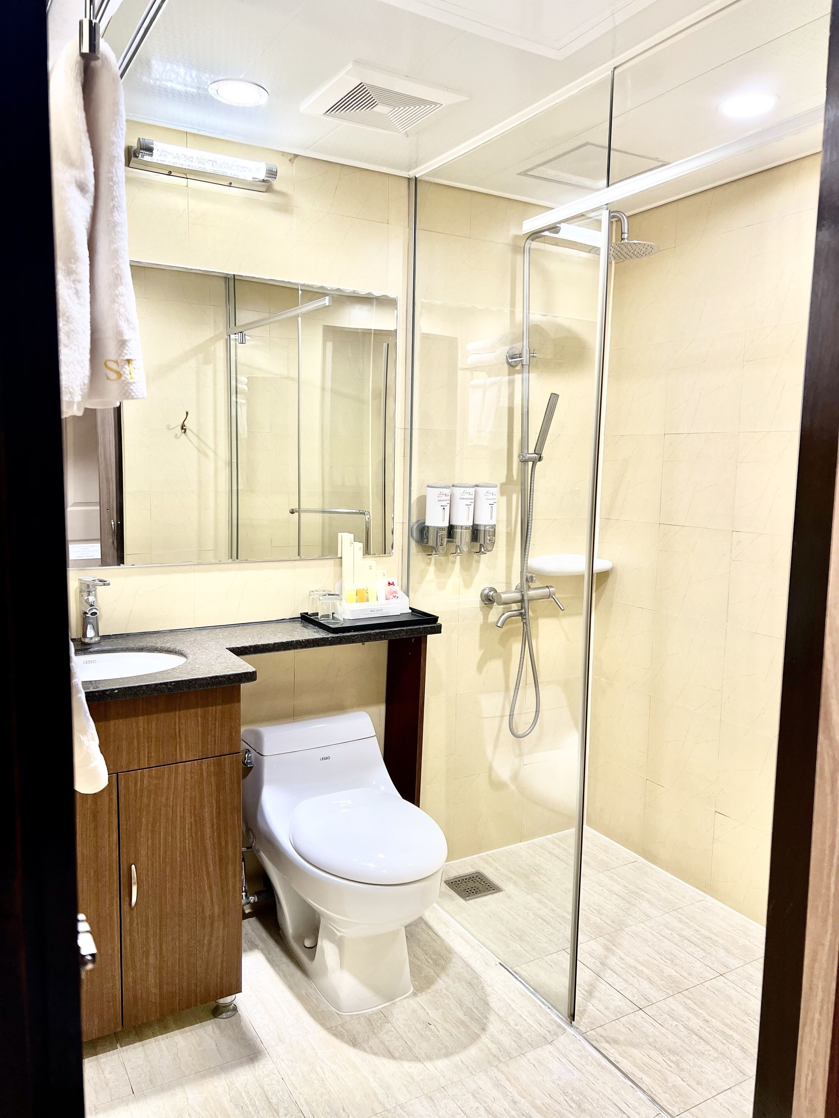 shower, free toiletries, hair dryer, bathrobes