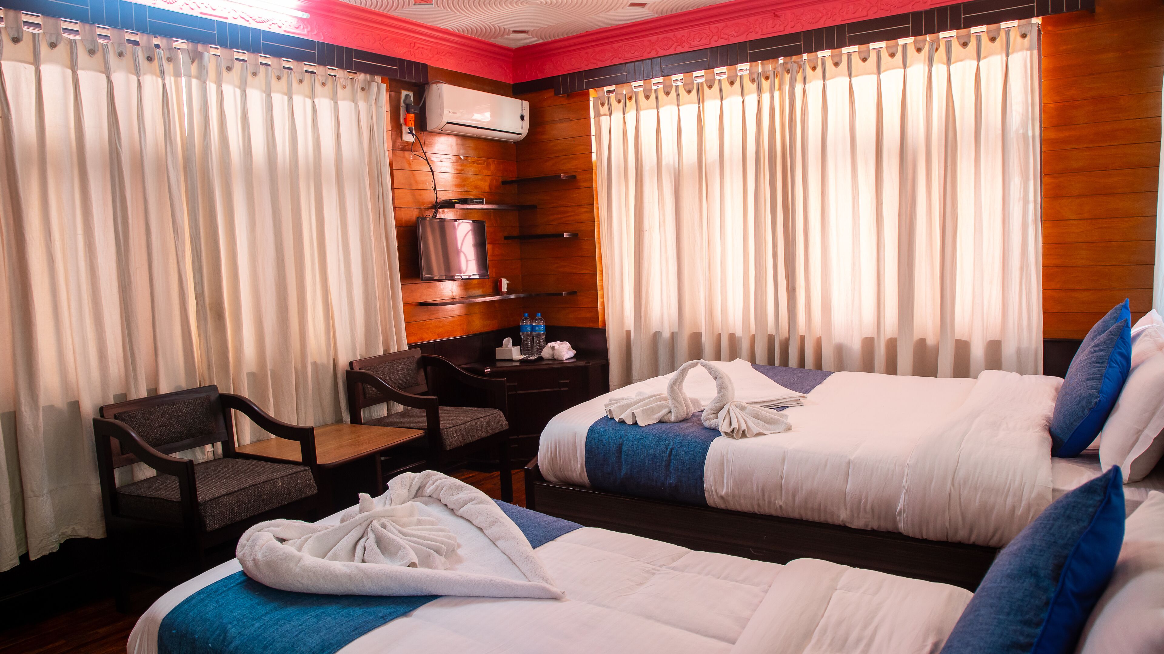 Superior-Doppel- oder -Zweibettzimmer | 1 Schlafzimmer, Zimmersafe, Schreibtisch, laptopgeeigneter Arbeitsplatz