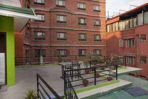 Familierom, ikke-røyk, balkong | Terrasse/patio