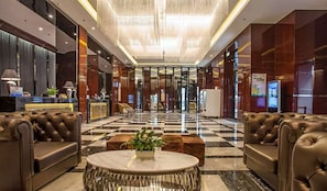 Lobby sitting area - Free Comfort Holiday Hotel Xishan (Beijing)
