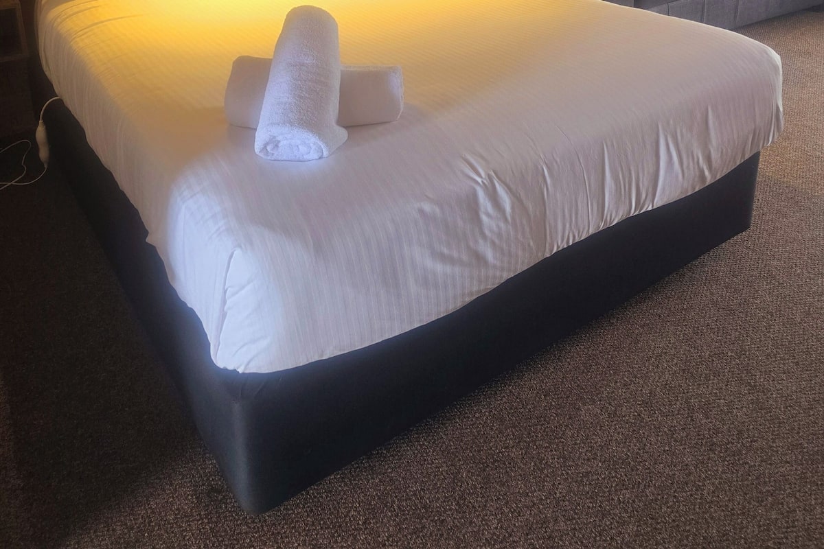 Premium bedding, in-room safe, soundproofing, iron/ironing board