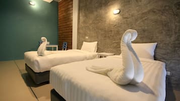 Superior-Zimmer | Zimmersafe, Schreibtisch, Verdunkelungsvorhänge, Zustellbetten